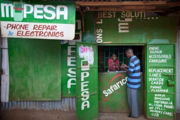 M-Pesa, servicio de telefonía y finanzas en la África. 