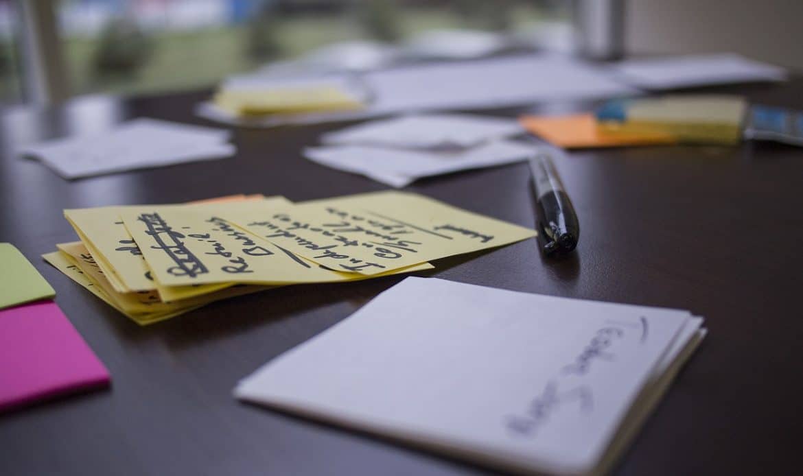 Les metodologies per innovar estan a l'ordre dia. Tenim moltes idees en el nostre cap, però no tenim clar com implementar-les. Avui, us mostrem 3 metodologies amb les quals poder desenvolupar les teves idees, i passar d'idea a realitat. Vols innovar i no saps com? Tenim la solució, 3 metodologies per innovar de la mà de quatre influencers en el sector de la innovació.